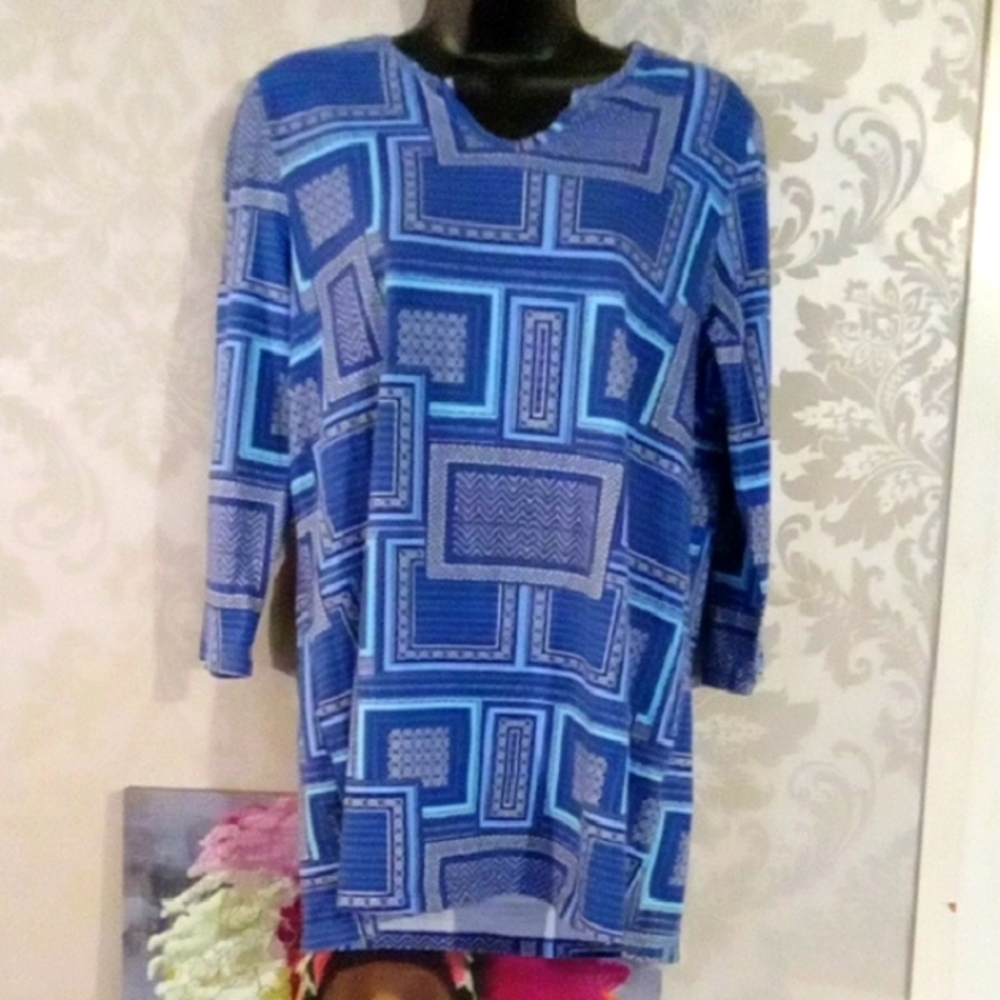 Norm Thompson Blue Patterned Tunic - Picture 1 of 5